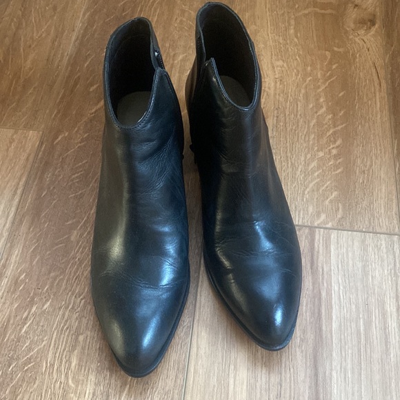 Able black leather pointed toe boots booties size 10 - Picture 2 of 8